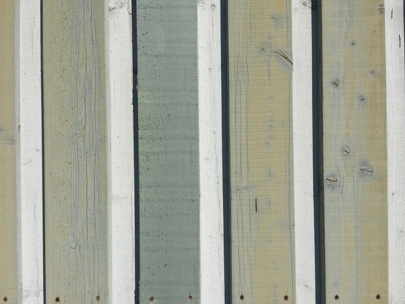 160903 Schulhaus Ahorn PGA aussen Holzfassadendetail Foto erp arch v2